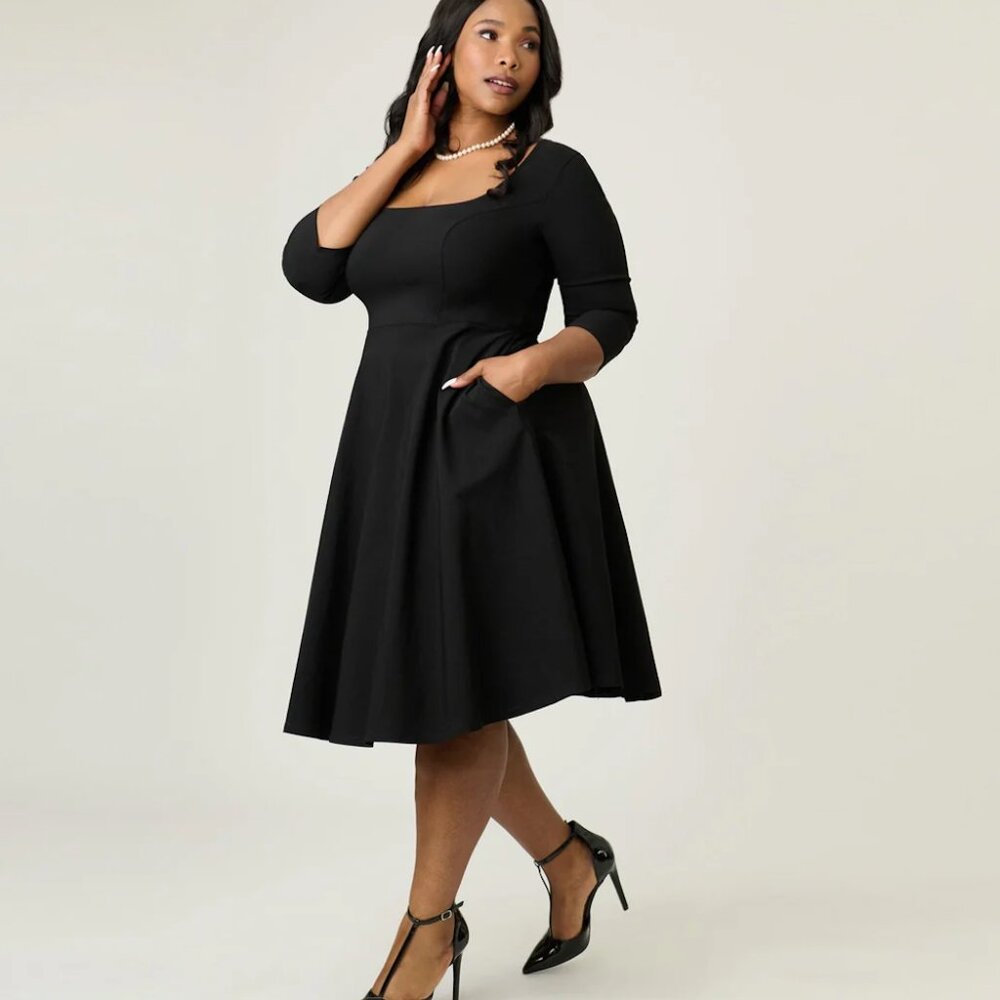 Unique Vintage Classic Black Women's Fit and Flare Dress Size 5X